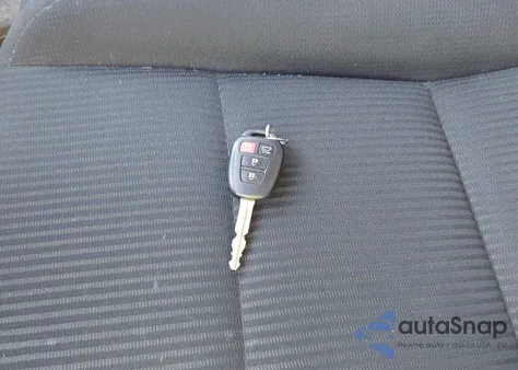 2015 Toyota Rav4 Xle z USA, uszkodzony, nr VIN 2T3RFREV6FW404262